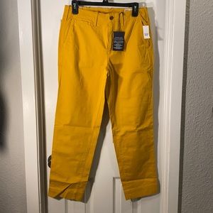 NWT Gap 6 yellow straight leg khakis